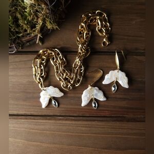 Earring necklace set